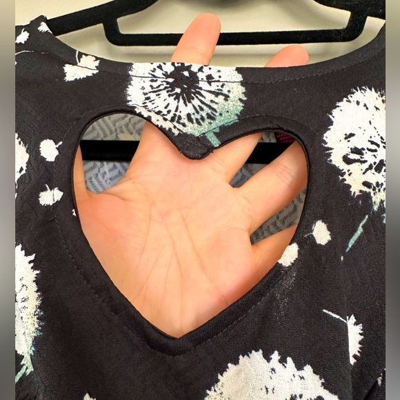 Dress with peek-a-boo neckline - Picture 2 of 3